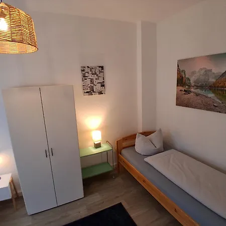 Geräumige Stadtwohnung Mit Balkon