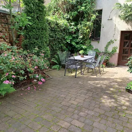 Geräumige Stadtwohnung Mit Balkon Apartment