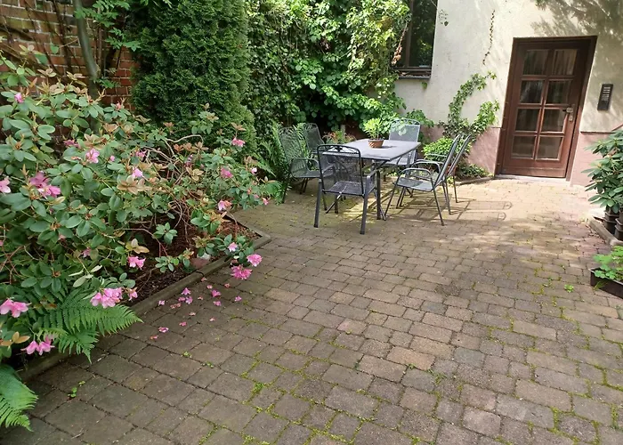 Geraeumige Stadtwohnung Mit Balkon ツウィッカウ